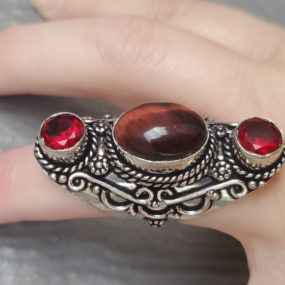 New Red Tiger Eye and Garnet 925 Silver Statement Ring. - Picture 12 of 16